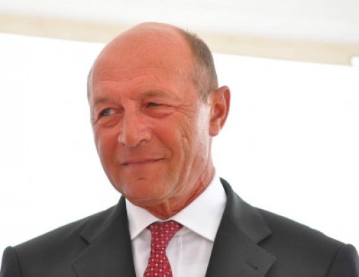 Băsescu ia în calcul un referendum pentru reconfirmarea Parlamentului unicameral
